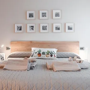 https://una-chicca-casa-dell800.hotelinveneto.com